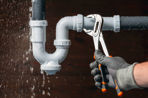 Professional Leak Detection technician working in Randolph, MS